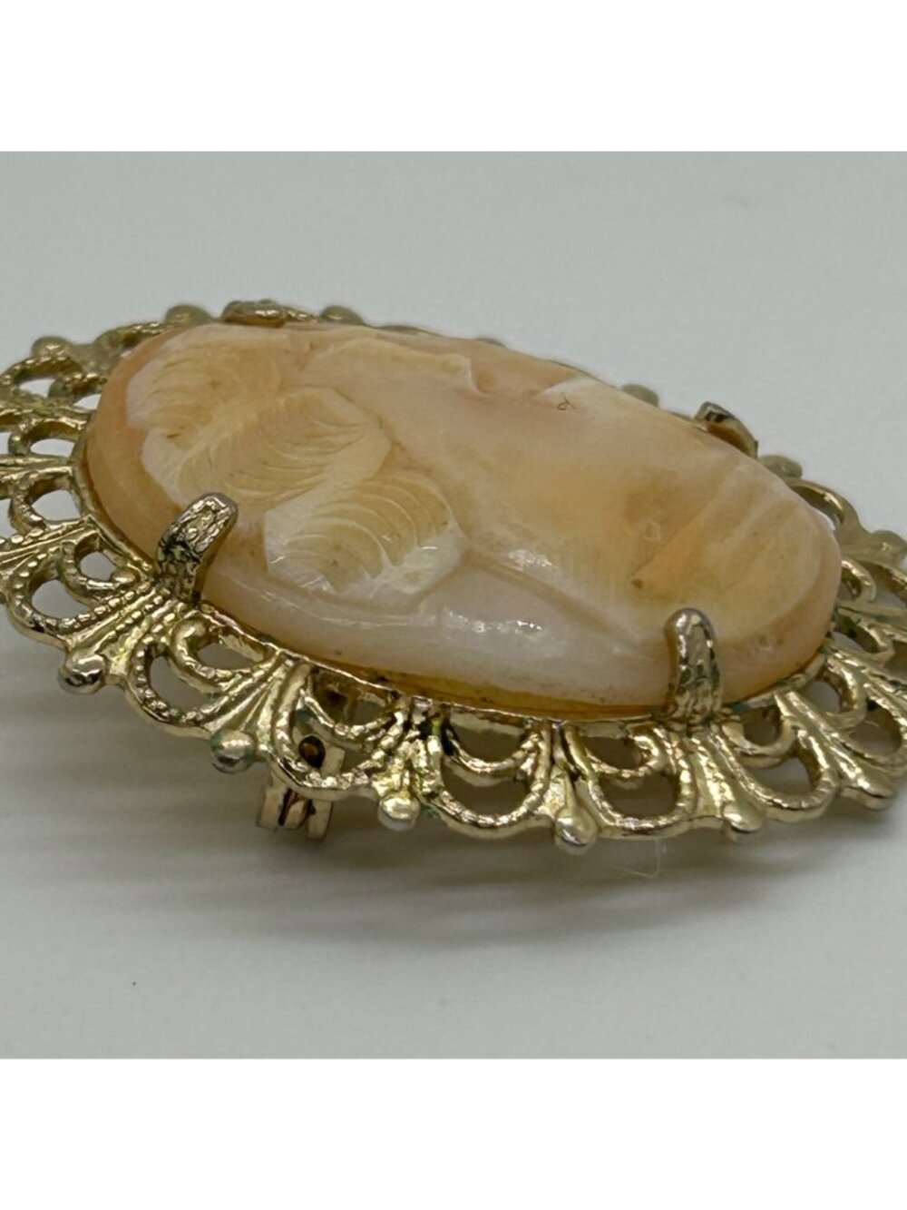 Coro Carved Shell Cameo Brooch Gold-Tone Oval 1950s Bridal Vintage - Picture 5 of 16